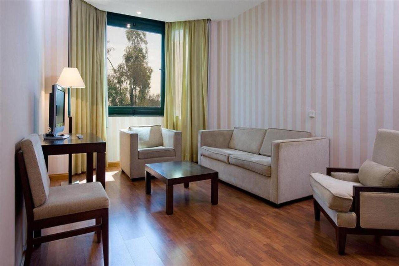 Apartamentos Th Las Rozas Екстериор снимка