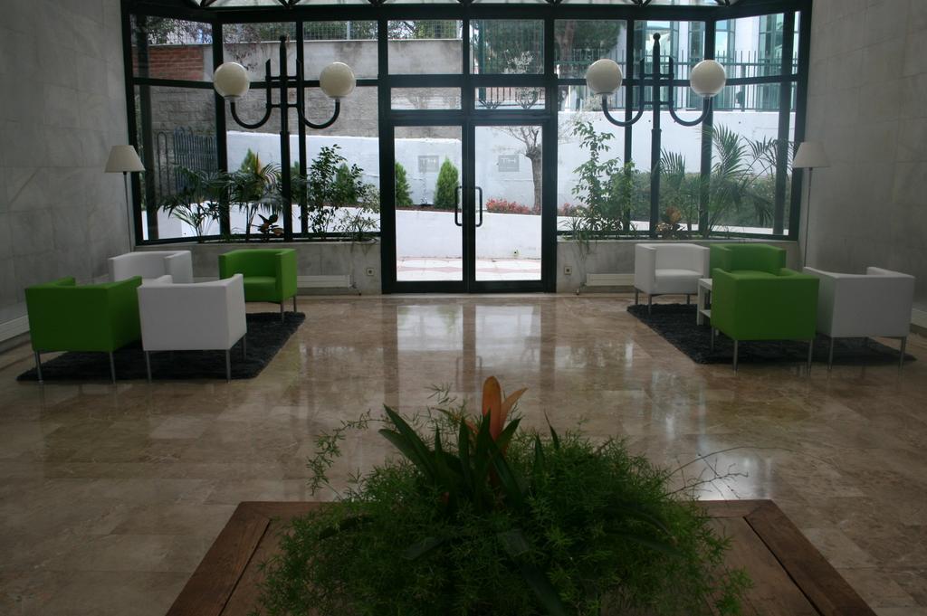 Apartamentos Th Las Rozas Екстериор снимка