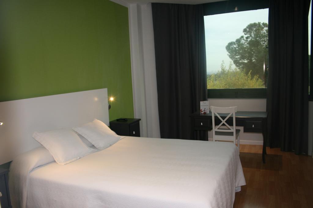 Apartamentos Th Las Rozas Екстериор снимка