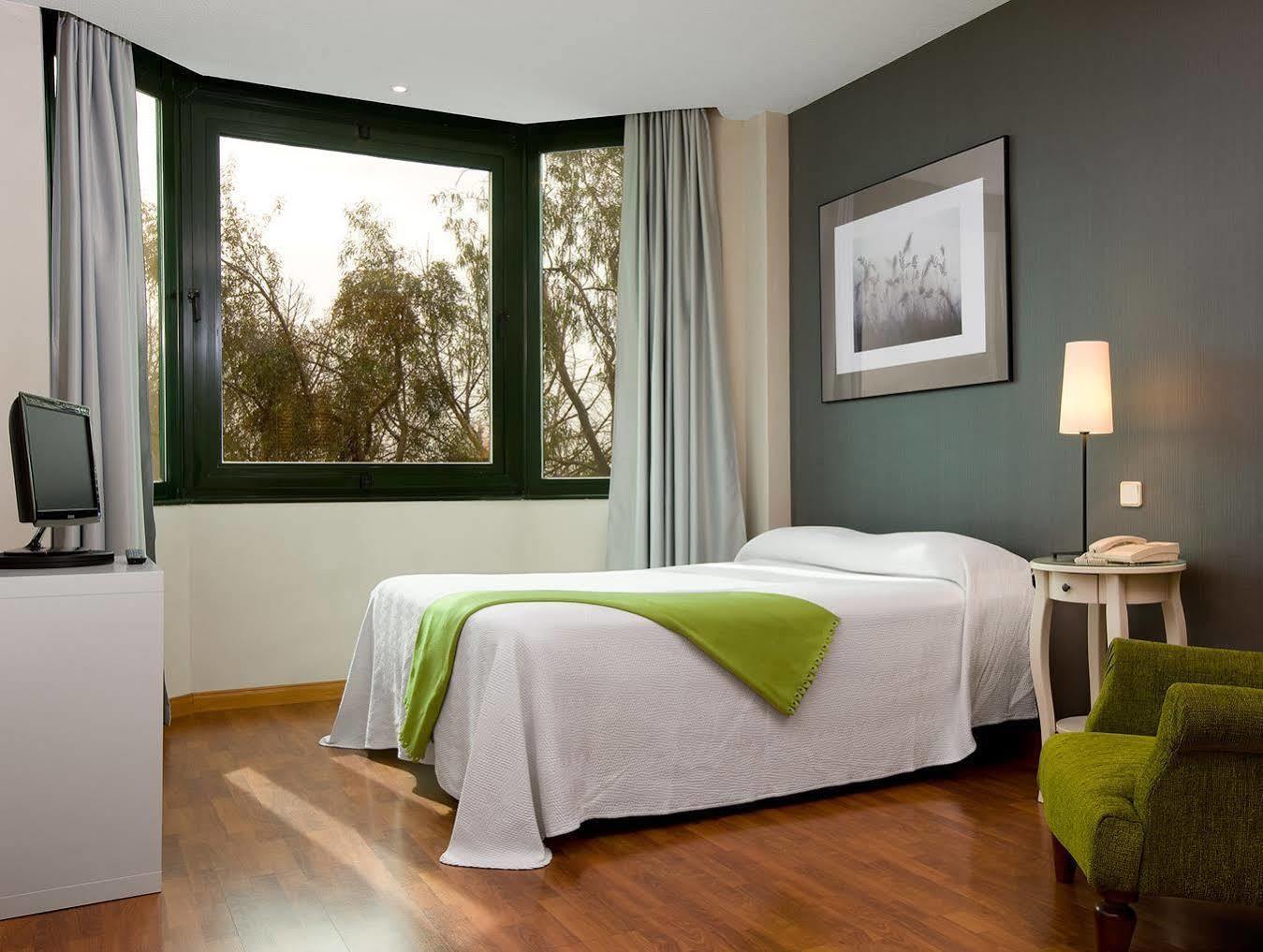 Apartamentos Th Las Rozas Екстериор снимка